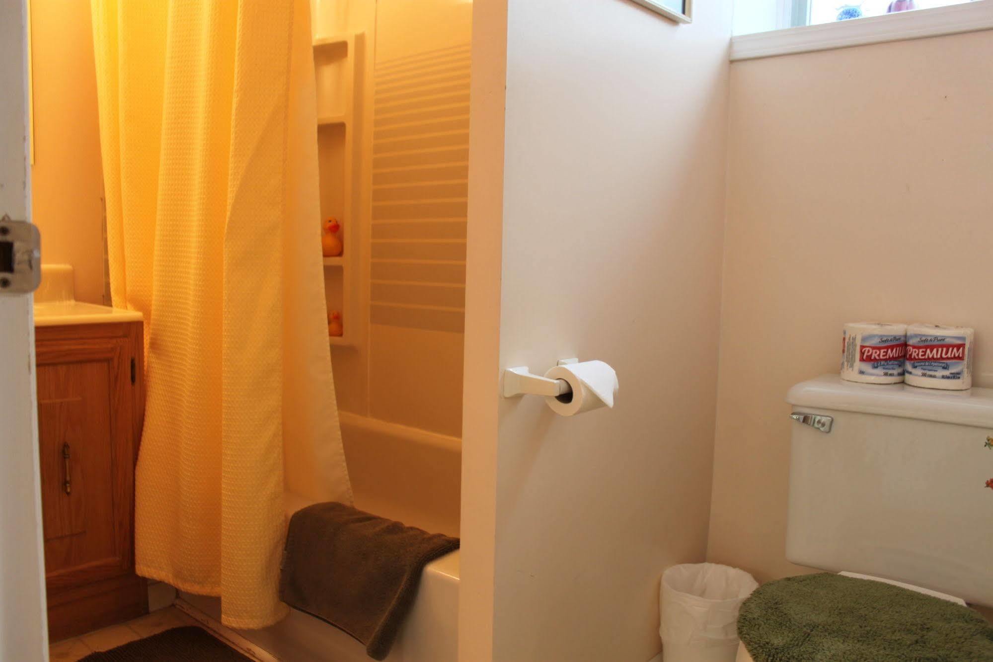 Casey'S Bed & Breakfast Whitehorse Esterno foto