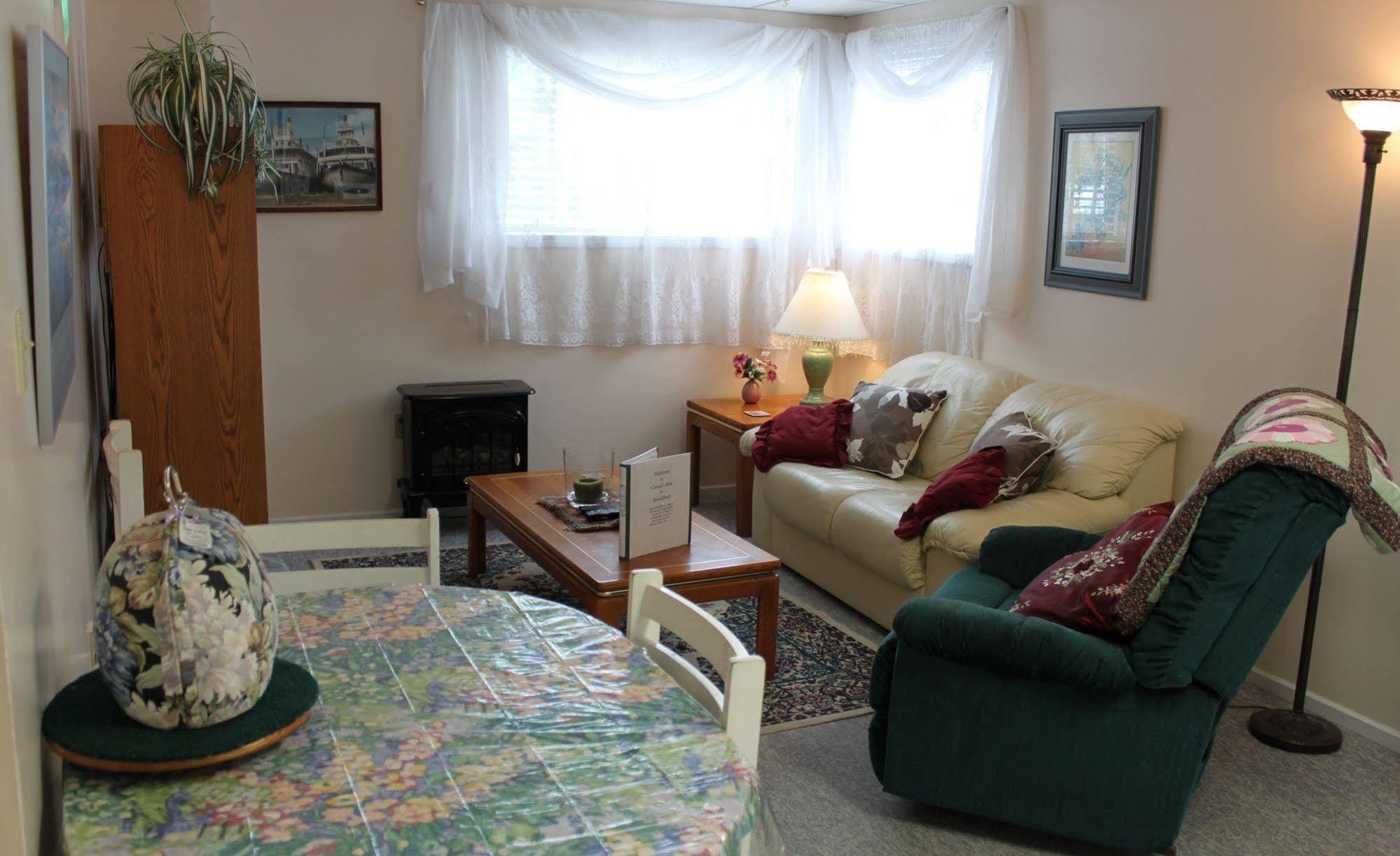 Casey'S Bed & Breakfast Whitehorse Esterno foto